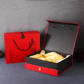  Custom Luxury Gift Box with Magnetic Closure